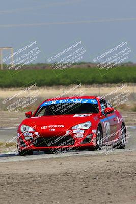 media/Apr-30-2022-CalClub SCCA (Sat) [[98b58ad398]]/Group 2/Race (Grapevine)/